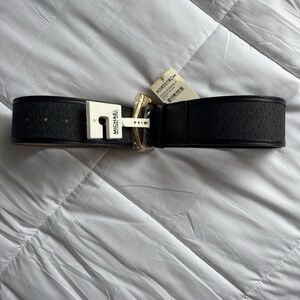 Michael Kors Black and Tan women’s new with tag belt never worn still brand new